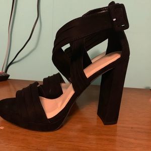 Fashion nova 4 1/2in heels